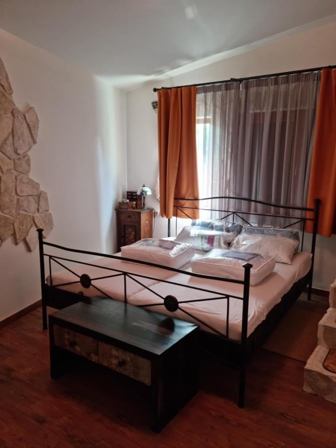 Villa Rossi Brzac ภายนอก รูปภาพ